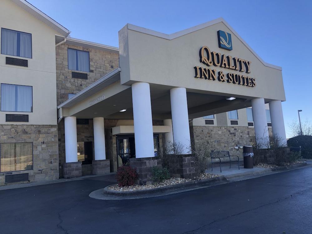 Quality Inn & Suites Malvern Экстерьер фото