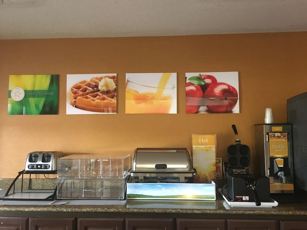Quality Inn & Suites Malvern Экстерьер фото
