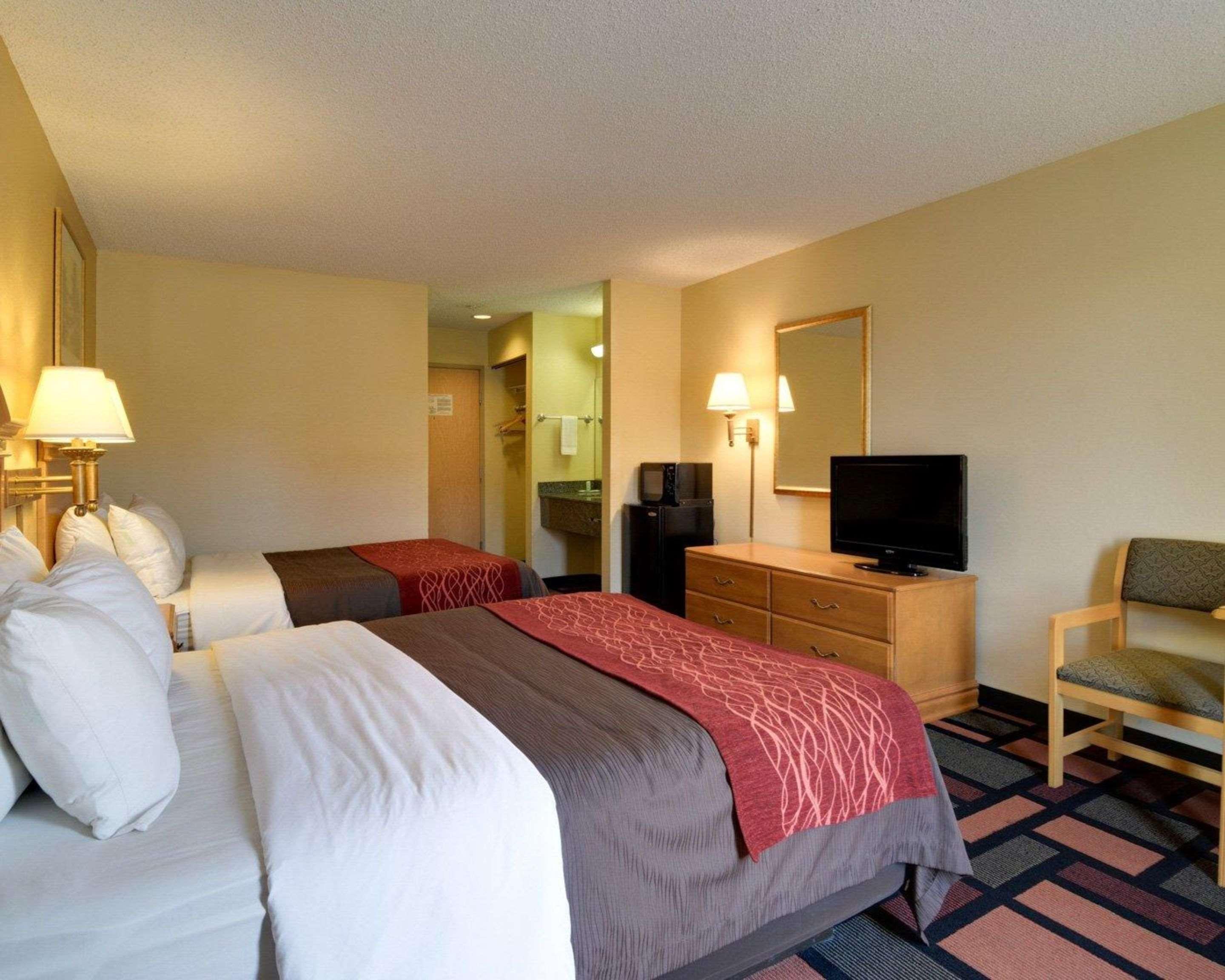 Quality Inn & Suites Malvern Экстерьер фото