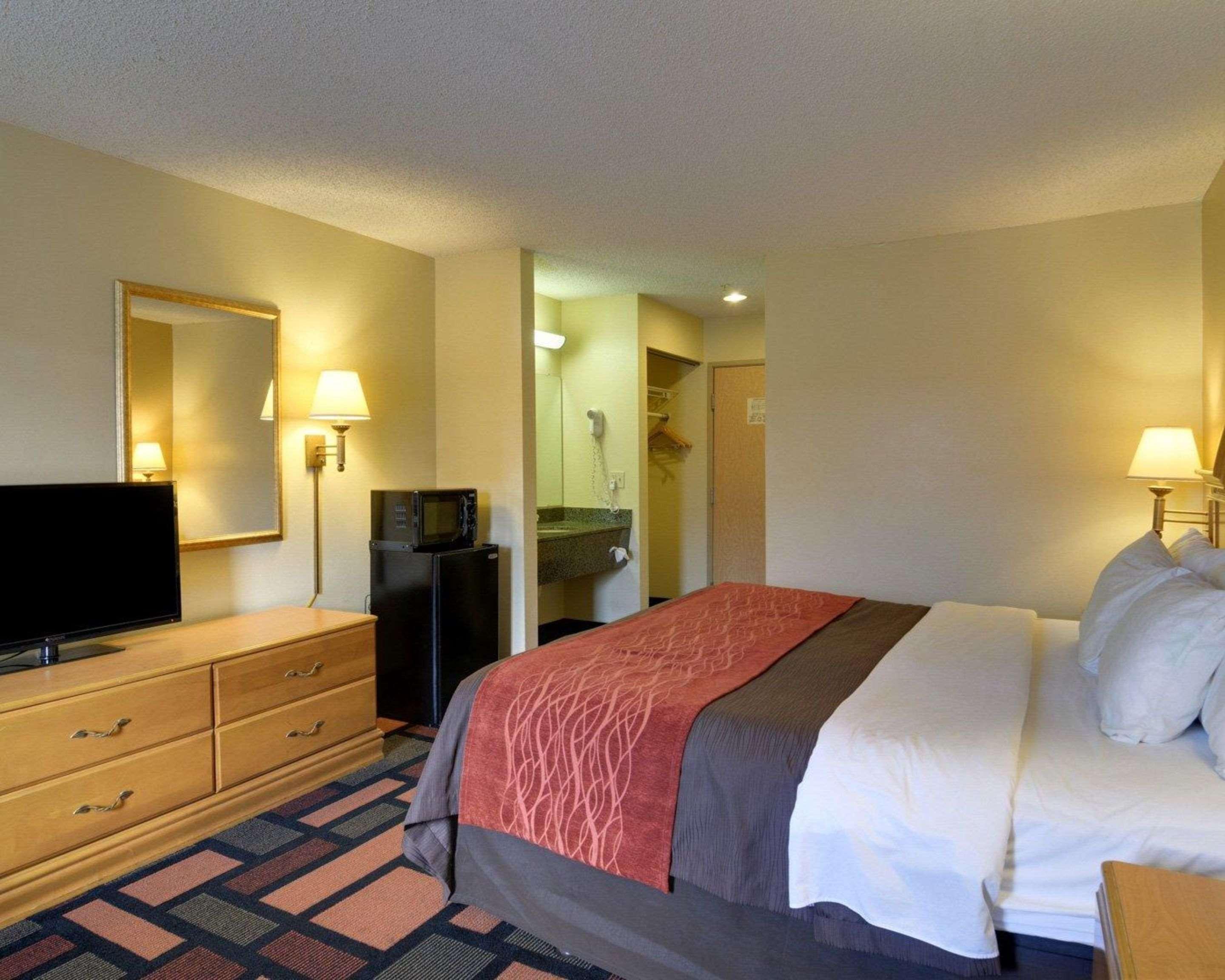 Quality Inn & Suites Malvern Экстерьер фото