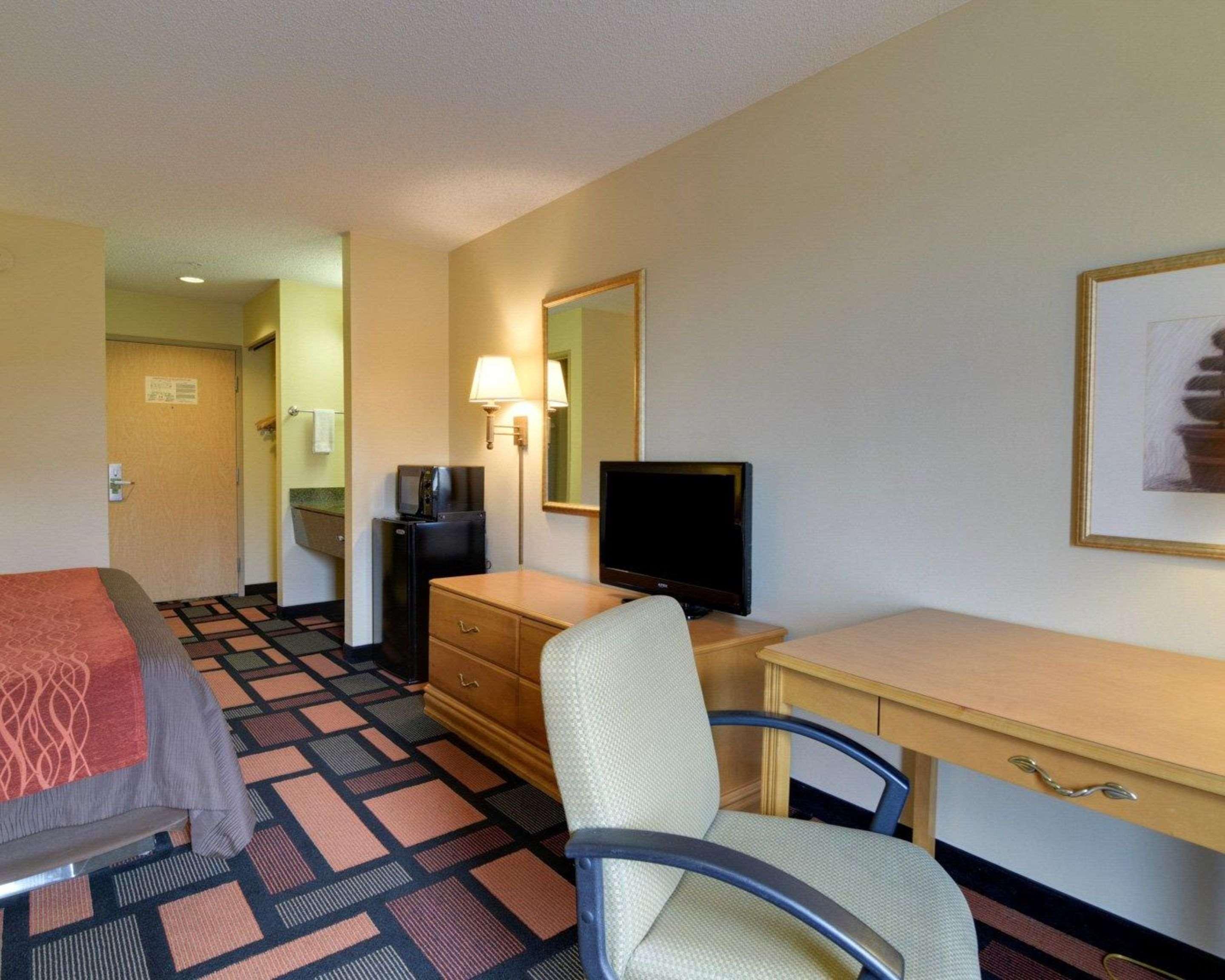 Quality Inn & Suites Malvern Экстерьер фото