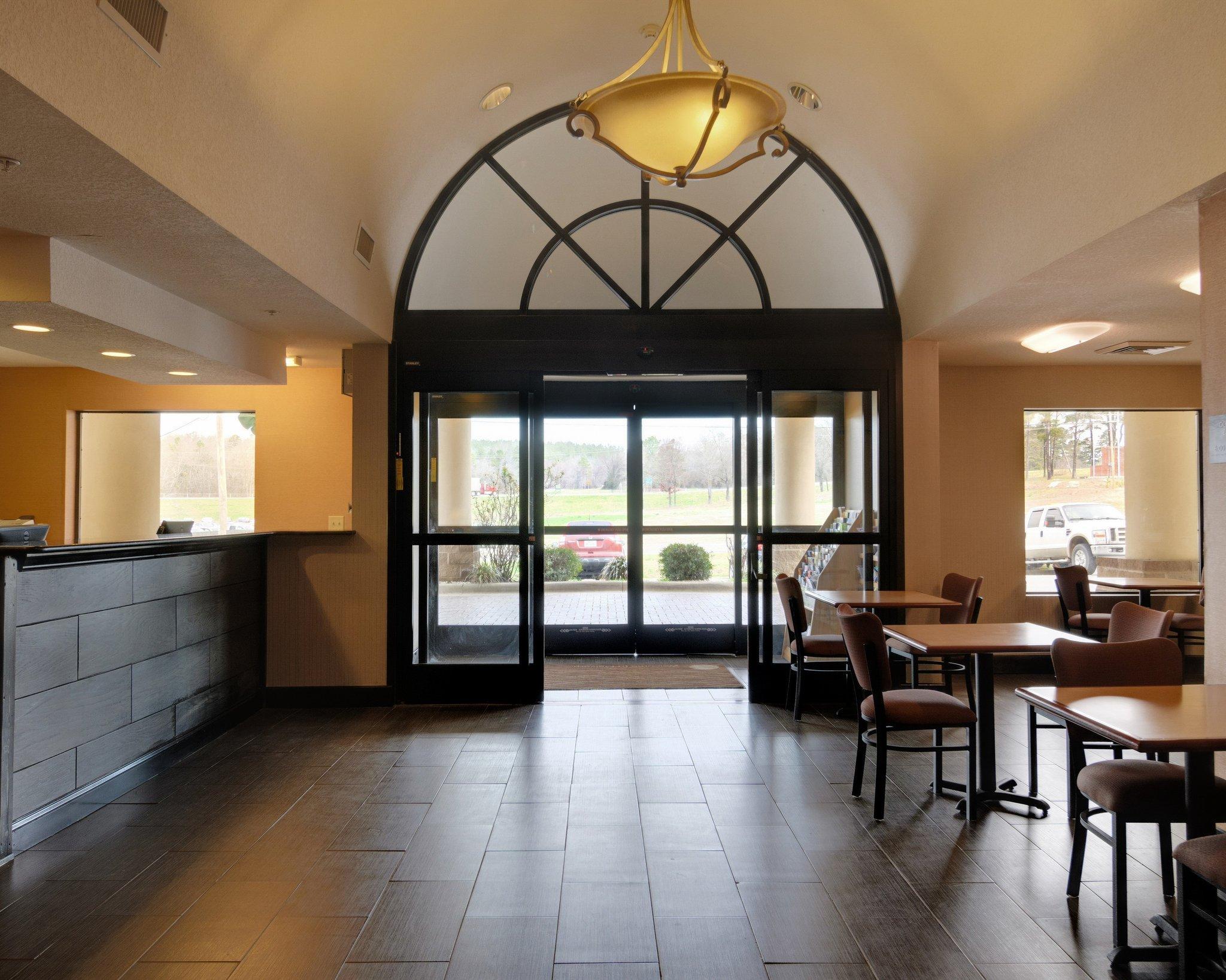Quality Inn & Suites Malvern Экстерьер фото