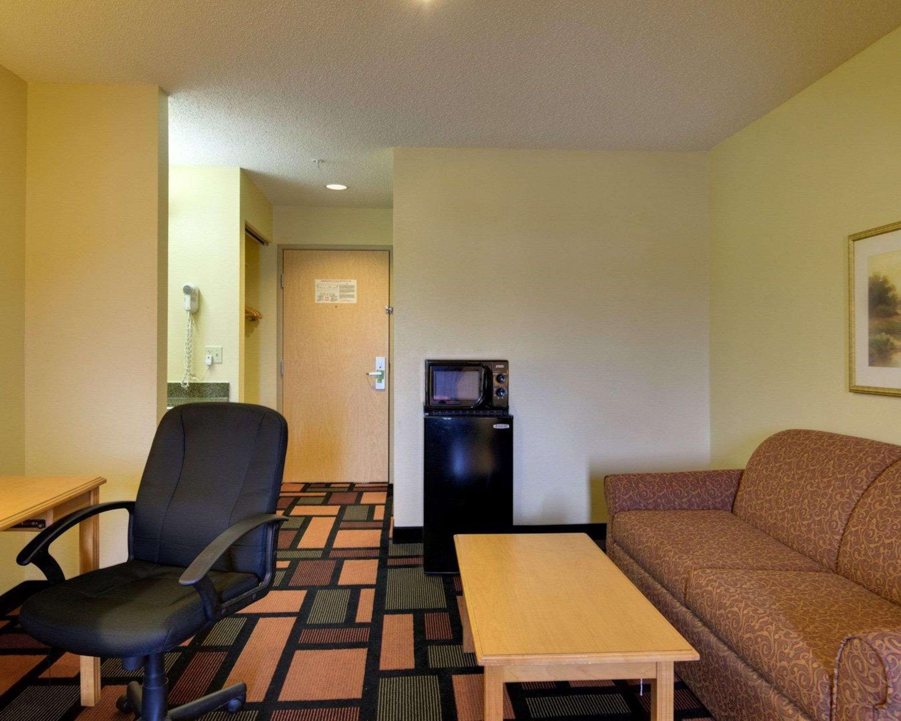 Quality Inn & Suites Malvern Экстерьер фото