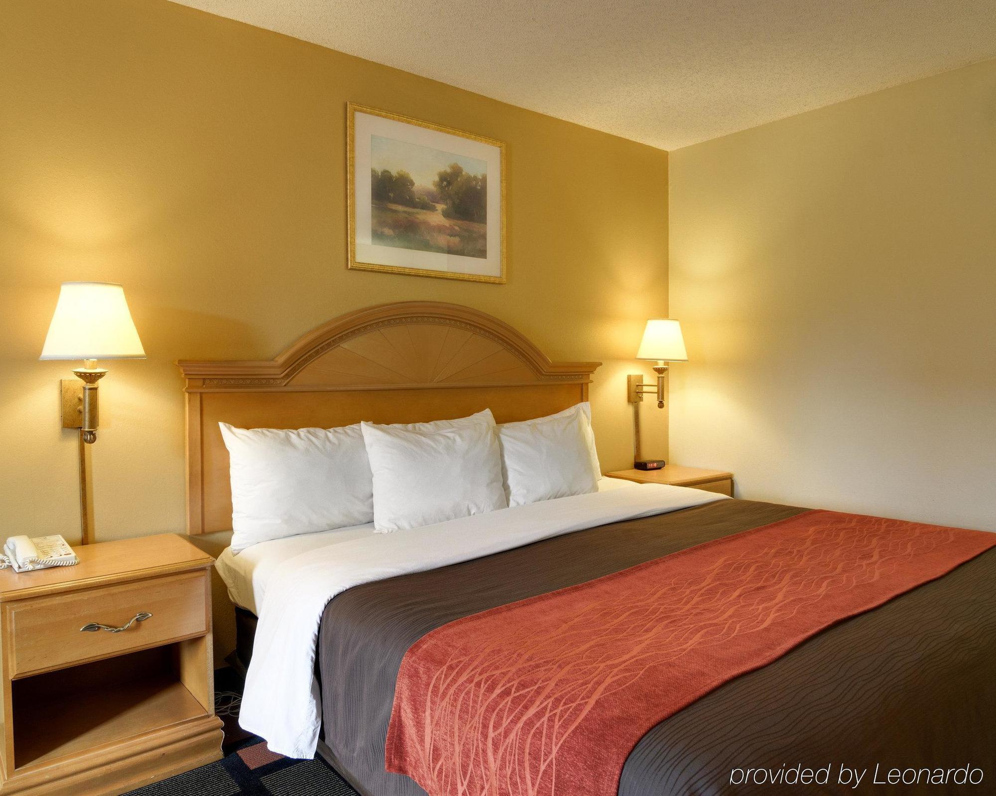 Quality Inn & Suites Malvern Экстерьер фото